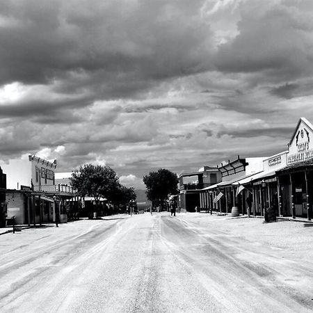 Silver Spur Homestead Luxury Glamping - The Cowboy Tombstone Dış mekan fotoğraf